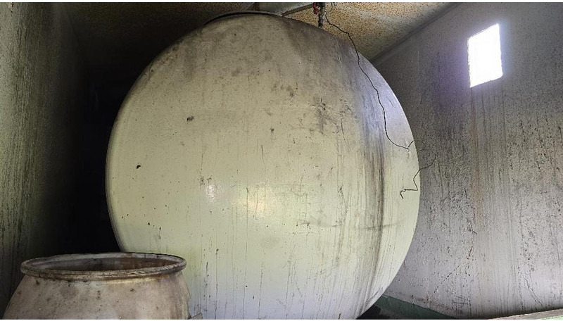 Tanque de almacenamiento Big Hakenliftcontainer mit 5000 l Tank: foto 10 Tanque de almacenamiento Big Hakenliftcontainer mit 5000 l Tank: foto 10