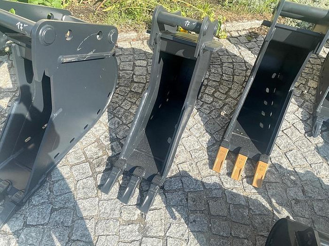 Big Tieflöffel 30 cm mit Lehnhoff MS03 Symlock Aufnahme - Cazo: foto 1 Big Tieflöffel 30 cm mit Lehnhoff MS03 Symlock Aufnahme - Cazo: foto 1