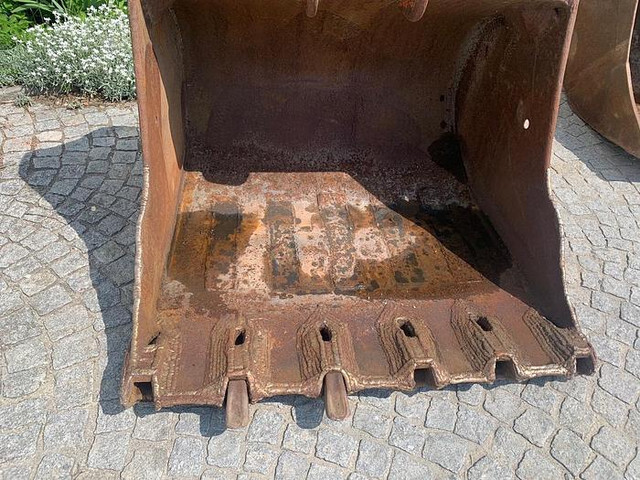 Big Tieflöffel / Baggerlöffel 130 cm - Cazo: foto 4 Big Tieflöffel / Baggerlöffel 130 cm - Cazo: foto 4