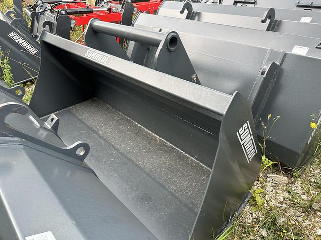 Big Schwergutschaufel 200 cm mit Bobcat Teleskoplader Aufnahme - Implemento: foto 5 Big Schwergutschaufel 200 cm mit Bobcat Teleskoplader Aufnahme - Implemento: foto 5