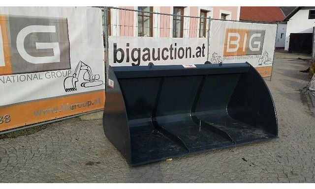 Volumenschaufel 240 cm passend zu Bobcat Teleskoplader Aufnahme - Cazo: foto 1 Volumenschaufel 240 cm passend zu Bobcat Teleskoplader Aufnahme - Cazo: foto 1
