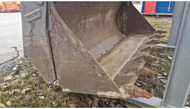Volvo 4in1 Klappschaufel, Passend zu Volvo L25 180cm Arbeitbreite - Cazo: foto 2 Volvo 4in1 Klappschaufel, Passend zu Volvo L25 180cm Arbeitbreite - Cazo: foto 2