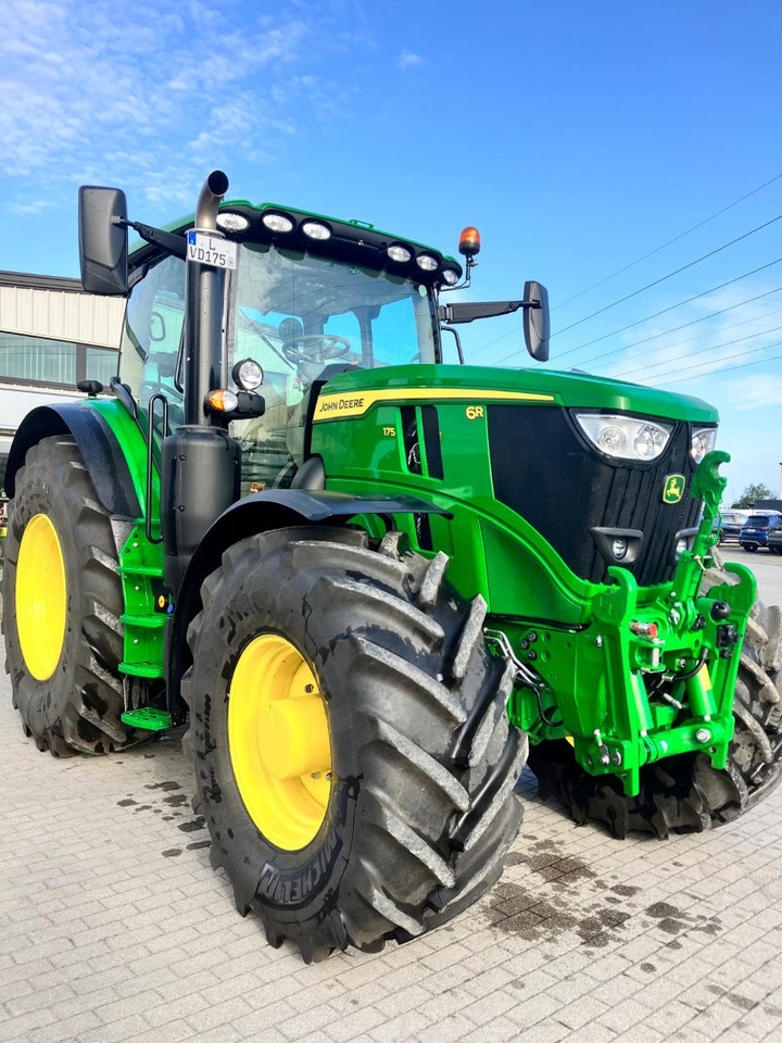 Tractor nuevo John Deere 6R 175: foto 7 Tractor nuevo John Deere 6R 175: foto 7