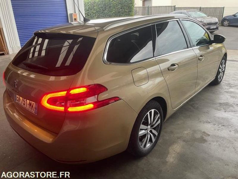 308 ALLURE 1.5 BHDI 130cv EAT8 - 04/2018 - 150900 KM - Coche familiar: foto 3 308 ALLURE 1.5 BHDI 130cv EAT8 - 04/2018 - 150900 KM - Coche familiar: foto 3