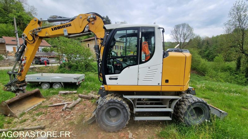 A912 COMPACT - LIEBHERR - 2019 - 2820h - Excavadora: foto 1 A912 COMPACT - LIEBHERR - 2019 - 2820h - Excavadora: foto 1