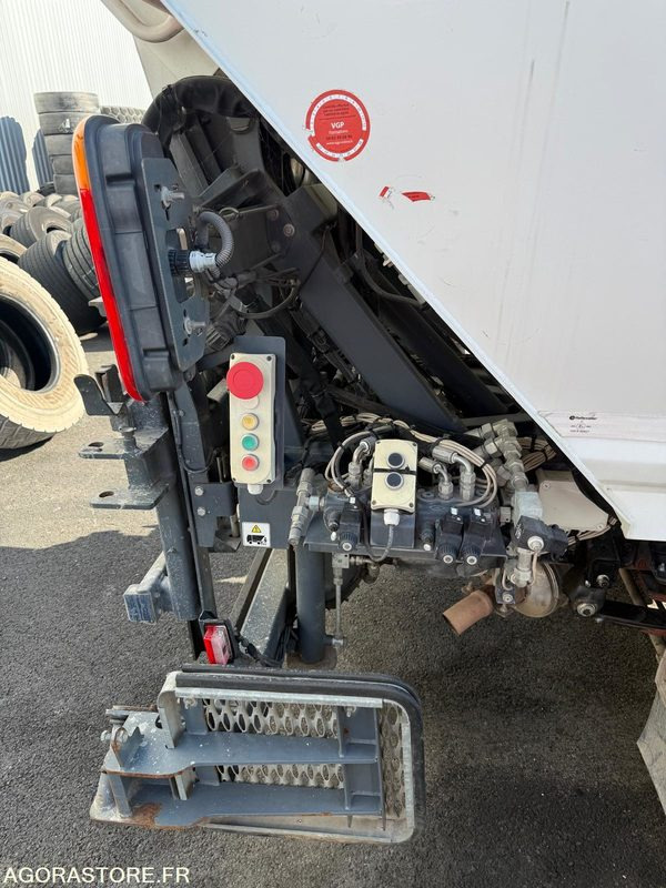 BOM 7.5T - 2020 - 60008 KMS - Camión de basura: foto 4 BOM 7.5T - 2020 - 60008 KMS - Camión de basura: foto 4