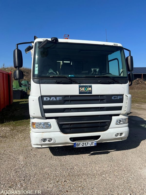 BOM DAF CF75 - 28/12/2010 - 330000kms - Camión de basura: foto 5 BOM DAF CF75 - 28/12/2010 - 330000kms - Camión de basura: foto 5