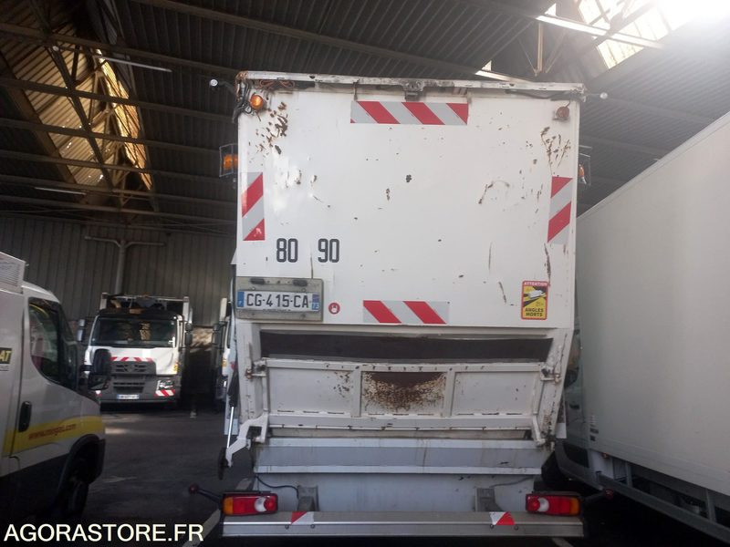 BOM GRUE Renault PREMIUM 26T / benne Geesinknorba grue Palfinger (ref. BT66) - Camión de basura: foto 3 BOM GRUE Renault PREMIUM 26T / benne Geesinknorba grue Palfinger (ref. BT66) - Camión de basura: foto 3