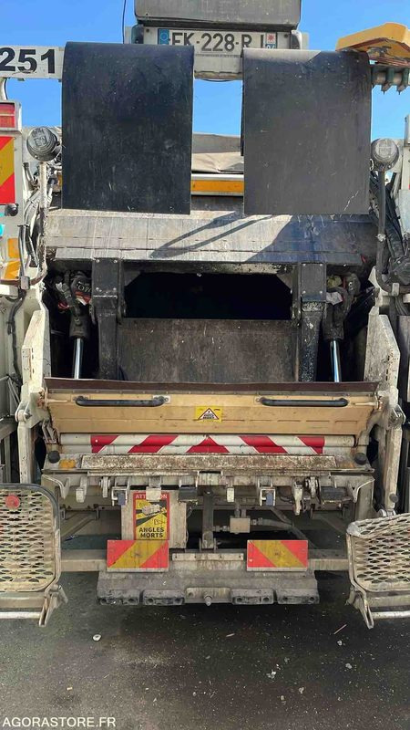 BOM - IVECO 120-210L - 2019 - Camión de basura: foto 4 BOM - IVECO 120-210L - 2019 - Camión de basura: foto 4