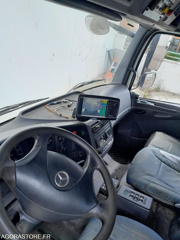 Camión de basura BOM MERCEDES AXOR 267385 kms 2009: foto 7 Camión de basura BOM MERCEDES AXOR 267385 kms 2009: foto 7