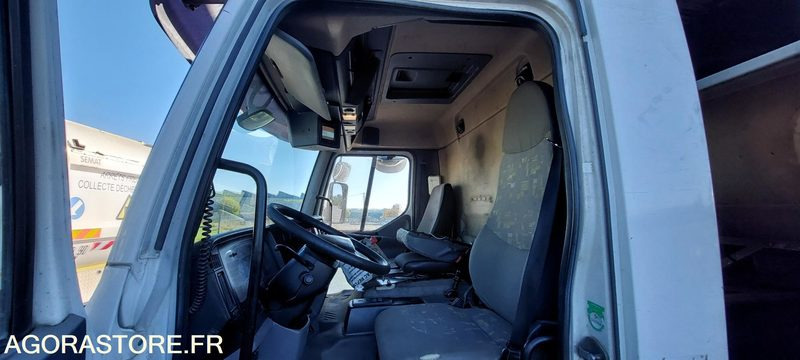 BOM RENAULT PREMIUM - 2003 - 475647kms - Camión de basura: foto 5 BOM RENAULT PREMIUM - 2003 - 475647kms - Camión de basura: foto 5