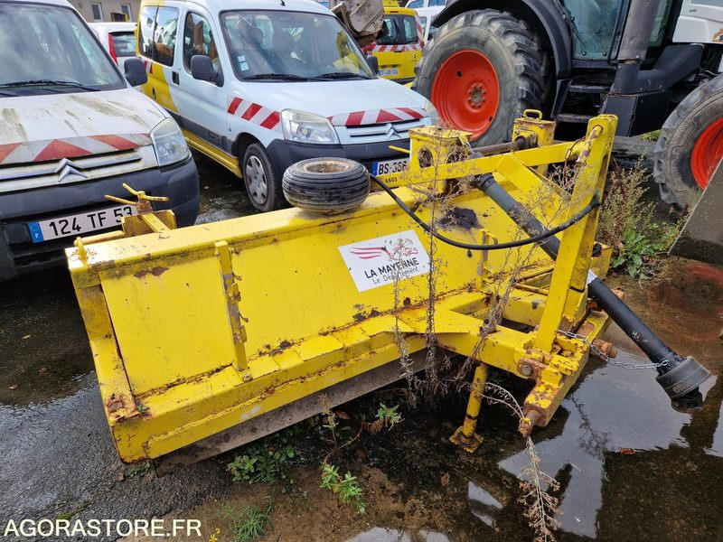 Balayeuse Mathieu 7239S - 1967 - Barredora vial: foto 1 Balayeuse Mathieu 7239S - 1967 - Barredora vial: foto 1