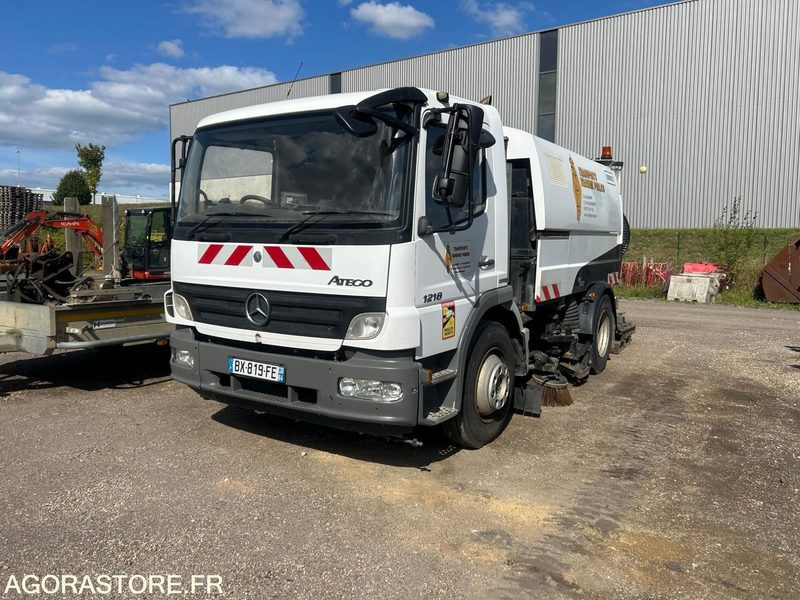 Balayeuse Mercedes sk500 - Barredora vial: foto 1 Balayeuse Mercedes sk500 - Barredora vial: foto 1