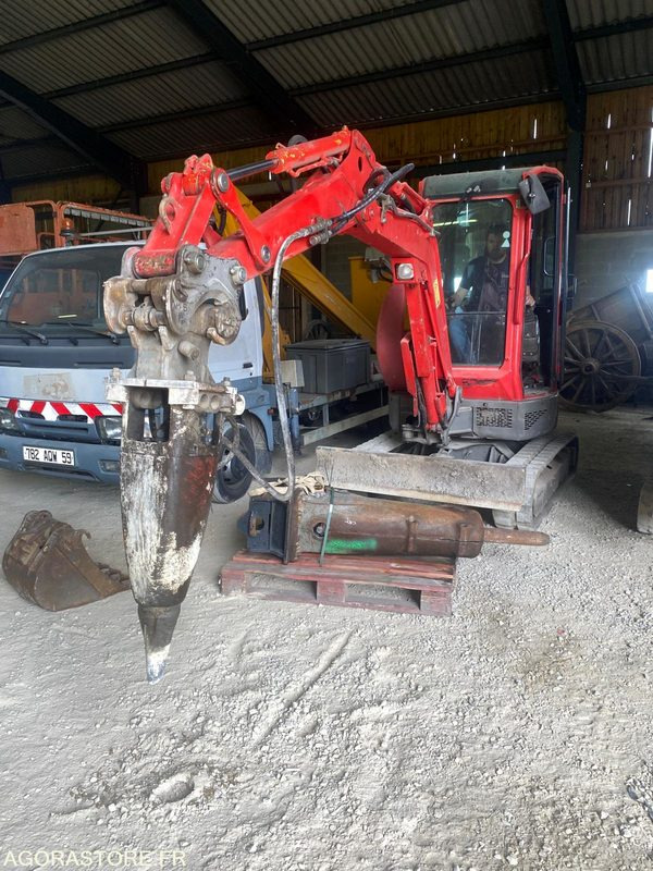 Brise roche Sandvik BR211 M1 - Martillo hidráulico: foto 1 Brise roche Sandvik BR211 M1 - Martillo hidráulico: foto 1