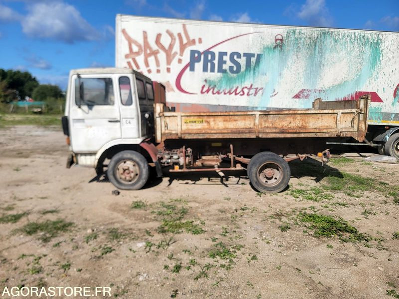 CAMION-BENNE-RENAULT-JK75-1986/181289 KM - Camión volquete: foto 2 CAMION-BENNE-RENAULT-JK75-1986/181289 KM - Camión volquete: foto 2