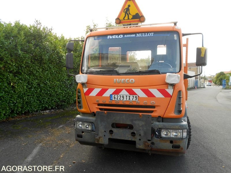 CAMION IVECO - Camión volquete: foto 1 CAMION IVECO - Camión volquete: foto 1