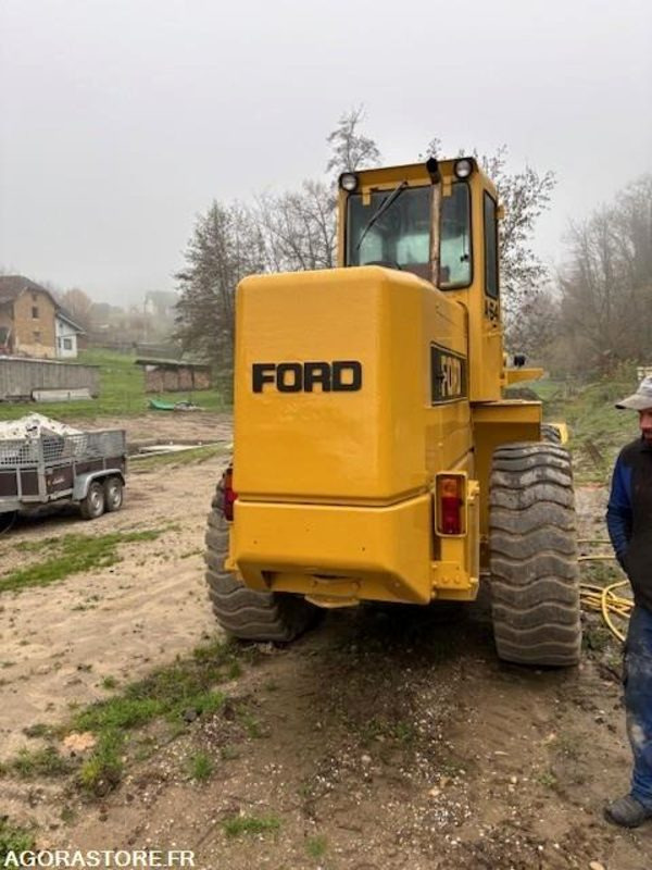 CHARGEUSE FORD A-64 1975 5650 HEURES - Cargadora: foto 2 CHARGEUSE FORD A-64 1975 5650 HEURES - Cargadora: foto 2