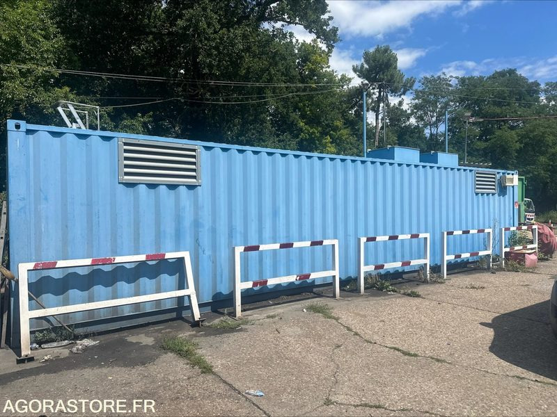 CONTAINER AVEC CUVE DE 40 000L & SYSTEME DE DISTRIBUTION CARBURANT - 2015 - Herramienta/ Equipo: foto 1 CONTAINER AVEC CUVE DE 40 000L & SYSTEME DE DISTRIBUTION CARBURANT - 2015 - Herramienta/ Equipo: foto 1