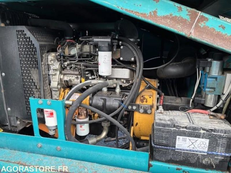 CRIBLEUR SUR CHENILLES POWER SCREEN WARRIOR 1400 2006 4600 HEURES - Cribadora: foto 5 CRIBLEUR SUR CHENILLES POWER SCREEN WARRIOR 1400 2006 4600 HEURES - Cribadora: foto 5