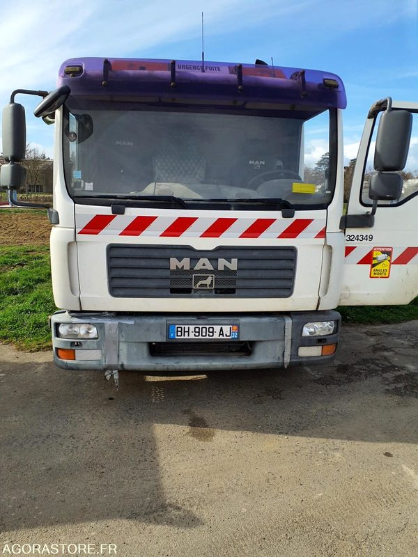 CAMION MAN AMPIROLL 12.214 - 2007 - 268 637 KM - Cabeza tractora: foto 1 CAMION MAN AMPIROLL 12.214 - 2007 - 268 637 KM - Cabeza tractora: foto 1
