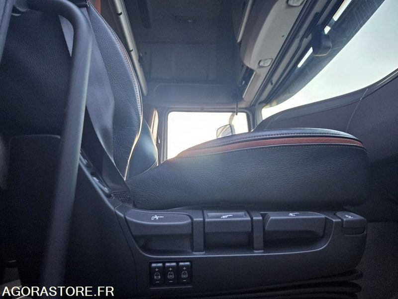 TRACTEUR DAF XF 510 XL - 2016 - 447120km - TRES BON ETAT - Cabeza tractora: foto 5 TRACTEUR DAF XF 510 XL - 2016 - 447120km - TRES BON ETAT - Cabeza tractora: foto 5
