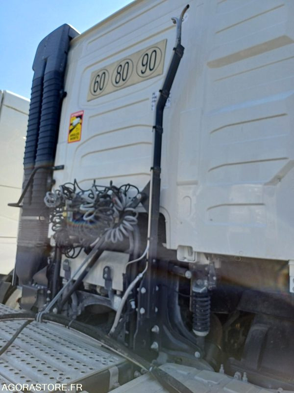 Volvo FH460 (GNL) - 2019 / 166758 KM (FJ-112-QZ) - Cabeza tractora: foto 5 Volvo FH460 (GNL) - 2019 / 166758 KM (FJ-112-QZ) - Cabeza tractora: foto 5