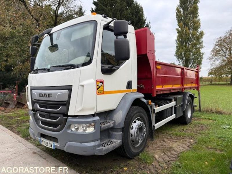 Camion Benne DAF LF320 - 2019 - 62 460 km - Camión volquete: foto 1 Camion Benne DAF LF320 - 2019 - 62 460 km - Camión volquete: foto 1