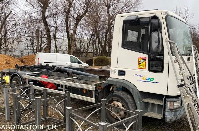 CAMION AMPLIROLL IVECO EUROCARGO - Camión: foto 1 CAMION AMPLIROLL IVECO EUROCARGO - Camión: foto 1
