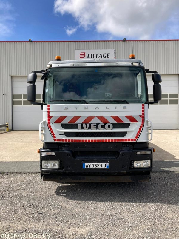 CAMION PLATEAU 6x2 IVECO STRALIS 260S31 + GRUE PK15500 - Année 2008 - 483 000 km - Camión: foto 2 CAMION PLATEAU 6x2 IVECO STRALIS 260S31 + GRUE PK15500 - Année 2008 - 483 000 km - Camión: foto 2