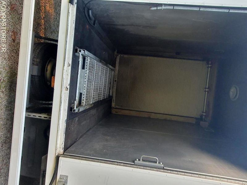 Camión CAMION PORTEUR RENAULT ATELIER ET BASE DE VIE: foto 18 Camión CAMION PORTEUR RENAULT ATELIER ET BASE DE VIE: foto 18