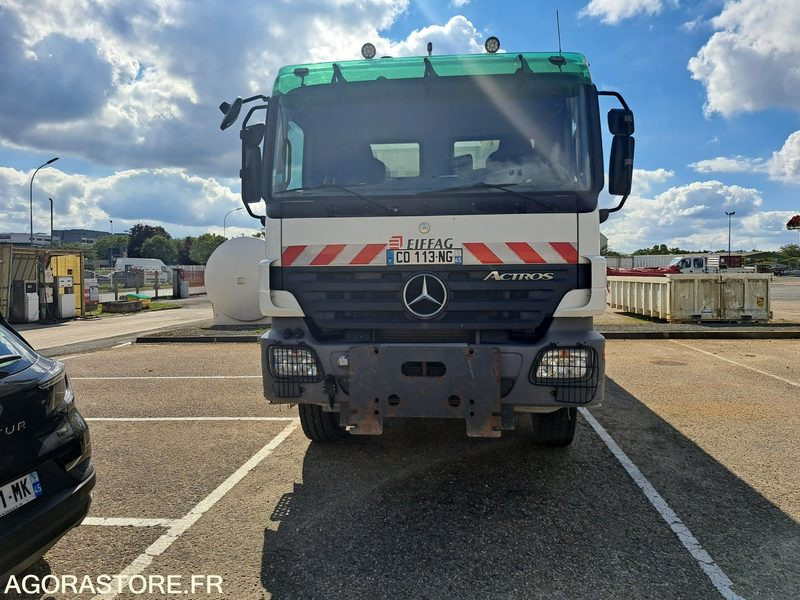 Camion 8x4 Actros Mercedes - 1995 - 463089kms - MF539 - Camión: foto 2 Camion 8x4 Actros Mercedes - 1995 - 463089kms - MF539 - Camión: foto 2