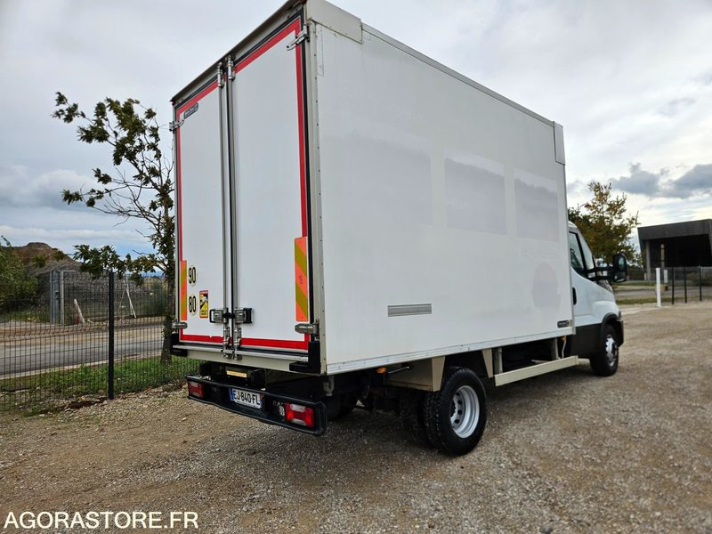 IVECO DAILY 72C21 PORTE VIANDE FRIGORIFIQUE - 2017 - Camión: foto 2 IVECO DAILY 72C21 PORTE VIANDE FRIGORIFIQUE - 2017 - Camión: foto 2