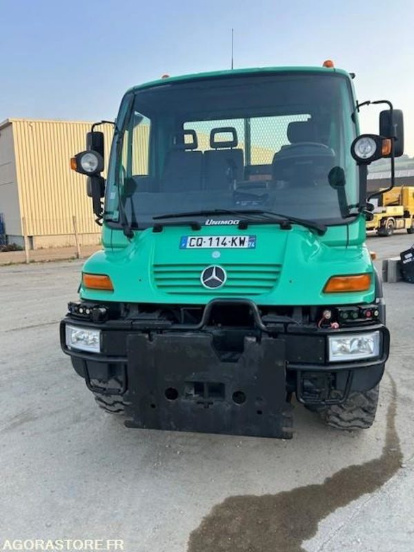 MERCEDES UNIMOG U300C VERSION COMMUNALE 2003 38210 KM - Camión: foto 3 MERCEDES UNIMOG U300C VERSION COMMUNALE 2003 38210 KM - Camión: foto 3