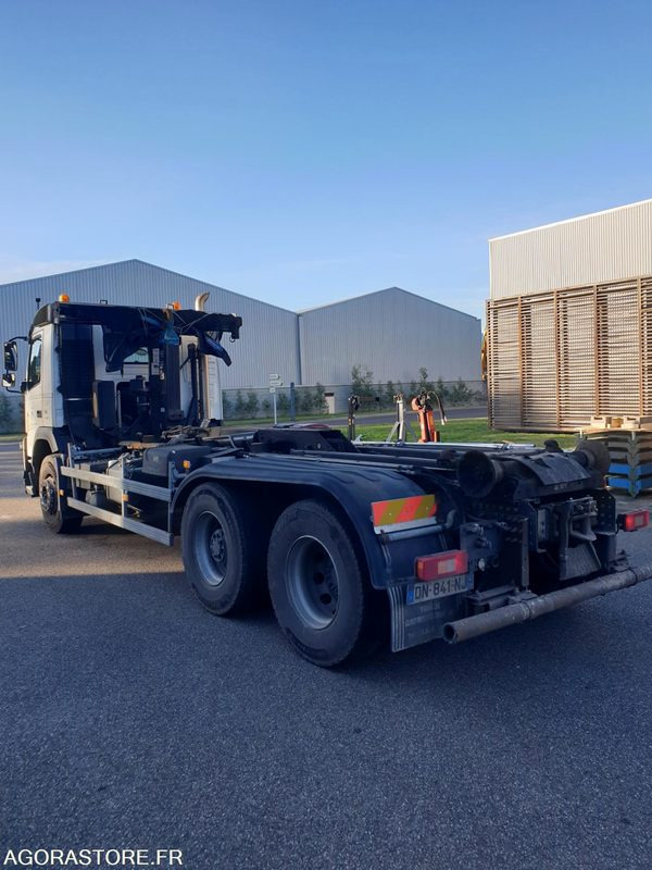 VOLVO FMX POLYBENNE AVEC BRAS DE LEVAGE EURO 6 - 2015 - 227924km - Camión: foto 4 VOLVO FMX POLYBENNE AVEC BRAS DE LEVAGE EURO 6 - 2015 - 227924km - Camión: foto 4