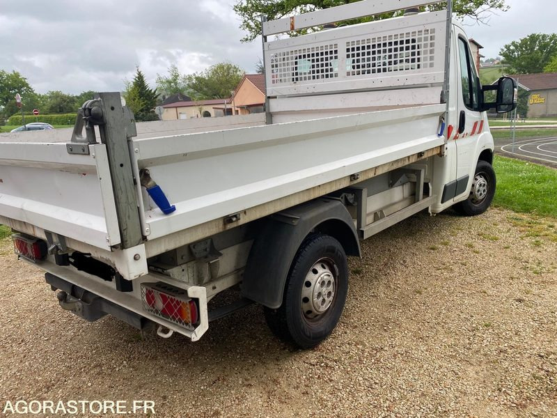 Camion benne Peugeot BOXER - 2014 - 70 000km - Furgoneta basculante: foto 2 Camion benne Peugeot BOXER - 2014 - 70 000km - Furgoneta basculante: foto 2