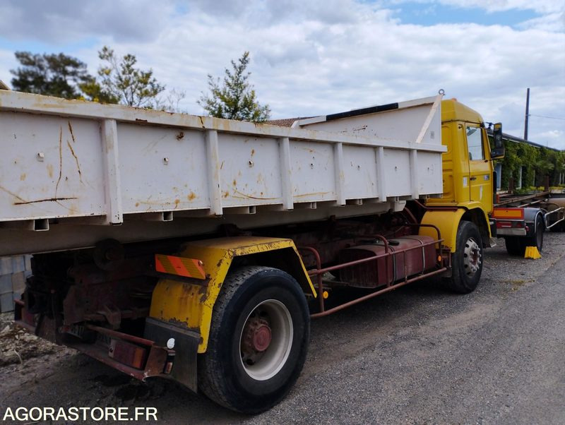 Camion RENAULT AMPLIROLL-1988 - 838556 KMS - Camión: foto 2 Camion RENAULT AMPLIROLL-1988 - 838556 KMS - Camión: foto 2