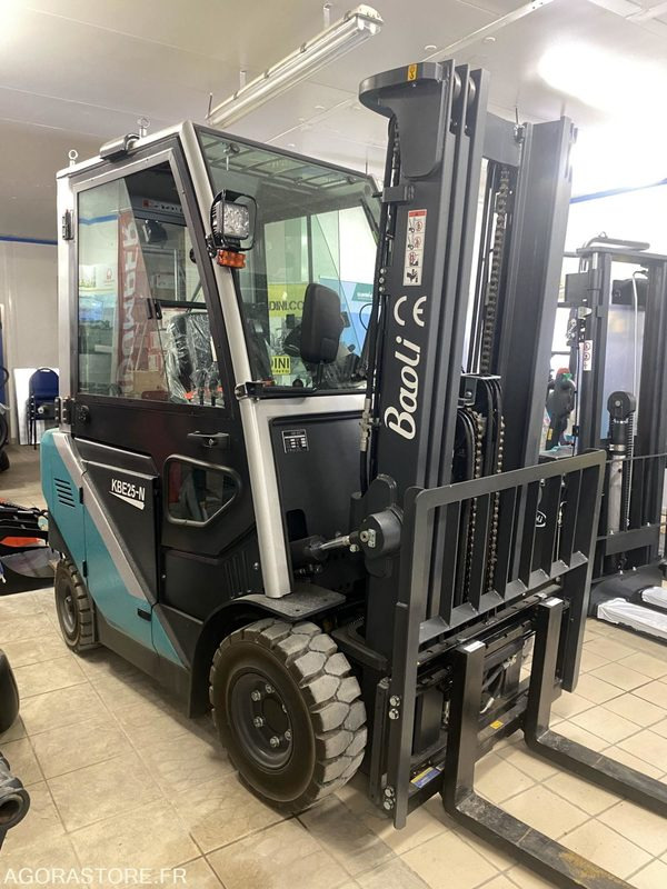 Chariot élévateur BAOLI KBE25N 2T5 ELECTRIQUE CABINE - Carretilla elevadora eléctrica: foto 3 Chariot élévateur BAOLI KBE25N 2T5 ELECTRIQUE CABINE - Carretilla elevadora eléctrica: foto 3