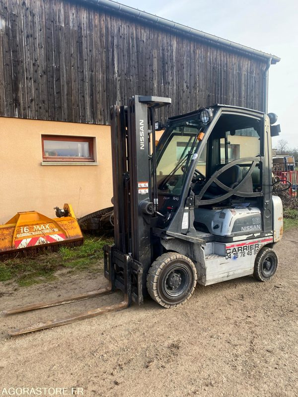 Chariot élévateur GAZ NISSAN 1.8T - Carretilla elevadora de gas: foto 1 Chariot élévateur GAZ NISSAN 1.8T - Carretilla elevadora de gas: foto 1