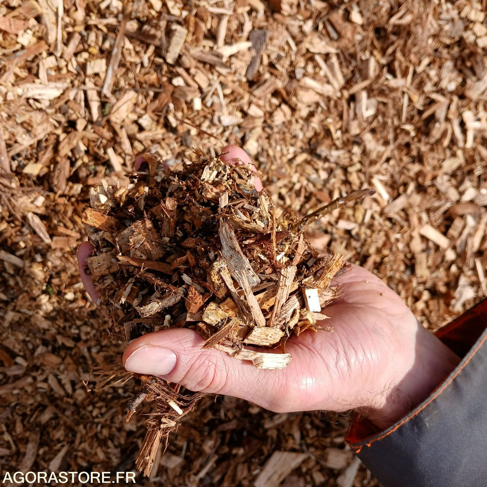 Copeaux de feuillus 20m3 (25€/m3) - Maquinaria de jardinería: foto 2 Copeaux de feuillus 20m3 (25€/m3) - Maquinaria de jardinería: foto 2
