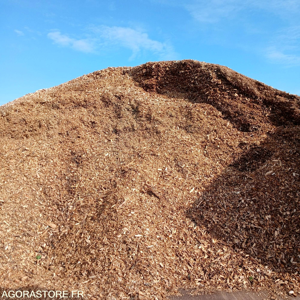 Copeaux de feuillus 20m3 (25€/m3) - Maquinaria de jardinería: foto 1 Copeaux de feuillus 20m3 (25€/m3) - Maquinaria de jardinería: foto 1