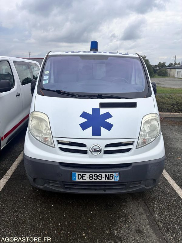 DE-899-NB - Roulant - NISSAN PRIMASTAR - VASP - CG KS - 179 000 Kms - Ambulancia: foto 3 DE-899-NB - Roulant - NISSAN PRIMASTAR - VASP - CG KS - 179 000 Kms - Ambulancia: foto 3