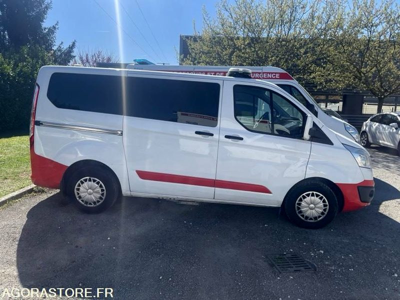 DQ-048-QV - Non Roulant - Pour pièces - FORD CUSTOM - VASP - 361 398 Kms - Ambulancia: foto 1 DQ-048-QV - Non Roulant - Pour pièces - FORD CUSTOM - VASP - 361 398 Kms - Ambulancia: foto 1