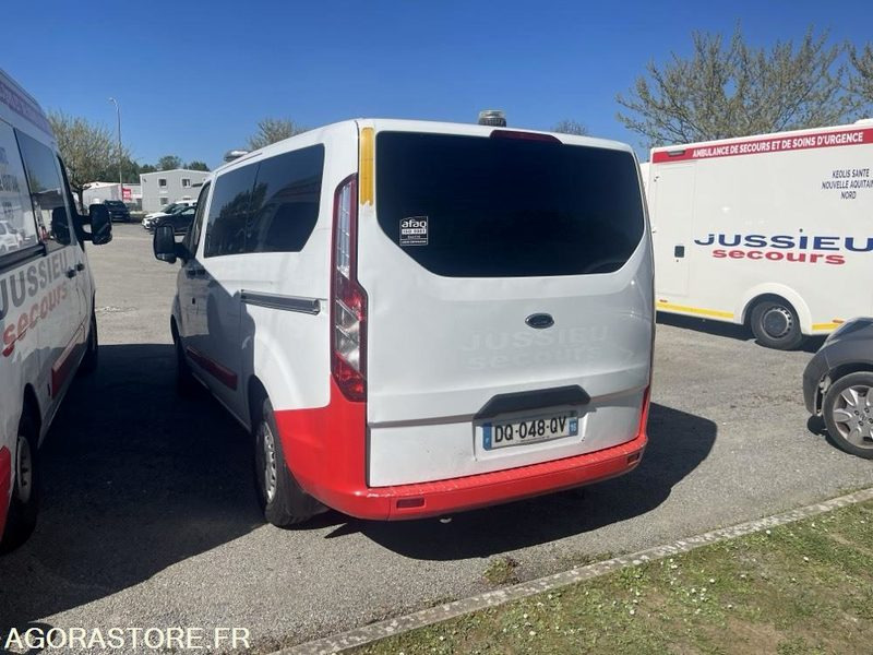 DQ-048-QV - Non Roulant - Pour pièces - FORD CUSTOM - VASP - 361 398 Kms - Ambulancia: foto 5 DQ-048-QV - Non Roulant - Pour pièces - FORD CUSTOM - VASP - 361 398 Kms - Ambulancia: foto 5