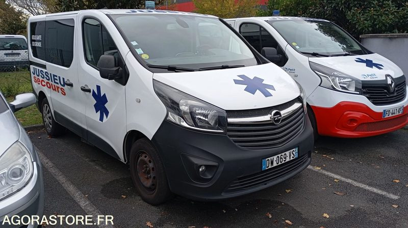DW-069-VS - Non Roulant - OPEL VIVARO - VASP - 328 164 Kms - Ambulancia: foto 1 DW-069-VS - Non Roulant - OPEL VIVARO - VASP - 328 164 Kms - Ambulancia: foto 1