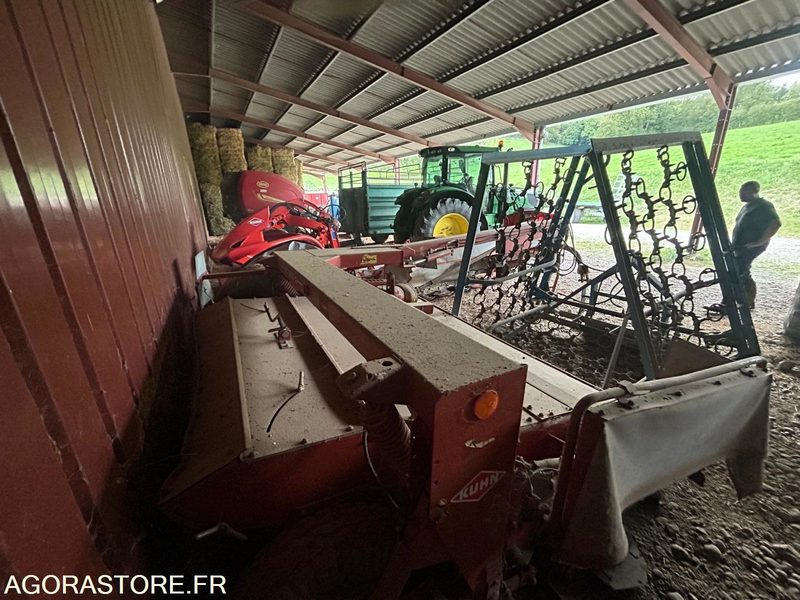 FAUCHEUSE TRAINEE KUHN FC300G 1995 AVEC CONDITIONNEUR - Segadora: foto 2 FAUCHEUSE TRAINEE KUHN FC300G 1995 AVEC CONDITIONNEUR - Segadora: foto 2