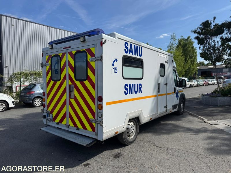 FIAT DUCATO SAMU / AMBULANCE - 2009 - 240 000 KM - Ambulancia: foto 3 FIAT DUCATO SAMU / AMBULANCE - 2009 - 240 000 KM - Ambulancia: foto 3