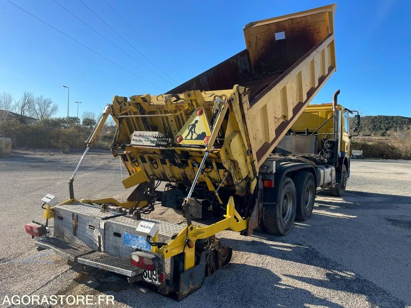 FINISSEUR D’INTERVENTION RAPIDE - DAF - FIR 3000 - 2003 / 335000 KM - Distribuidor de asfalto: foto 4 FINISSEUR D’INTERVENTION RAPIDE - DAF - FIR 3000 - 2003 / 335000 KM - Distribuidor de asfalto: foto 4