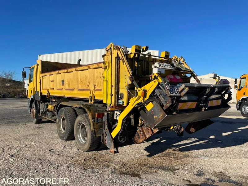 FINISSEUR D’INTERVENTION RAPIDE - DAF - FIR 3000 - 2003 / 335000 KM - Distribuidor de asfalto: foto 2 FINISSEUR D’INTERVENTION RAPIDE - DAF - FIR 3000 - 2003 / 335000 KM - Distribuidor de asfalto: foto 2