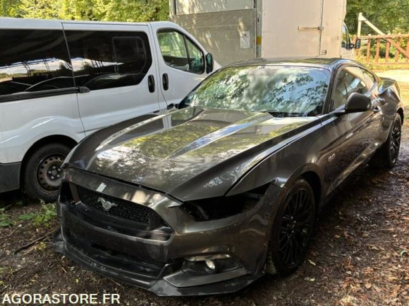 FORD MUSTANG FASTBACK 5.0 V8 - Coche: foto 1 FORD MUSTANG FASTBACK 5.0 V8 - Coche: foto 1