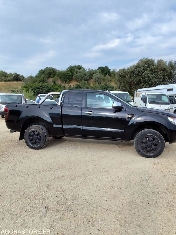FORD RANGER PICKUP XLT 2.2 TDCI 150CV EXTRA CABINE 4X4 - 2014 - 121060KMS - Pick-up: foto 3 FORD RANGER PICKUP XLT 2.2 TDCI 150CV EXTRA CABINE 4X4 - 2014 - 121060KMS - Pick-up: foto 3